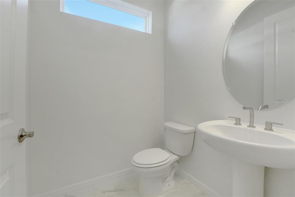 For Sale: $609,990 (5 beds, 3 baths, 3550 Square Feet)