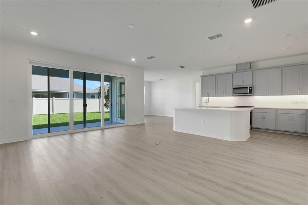 For Sale: $609,990 (5 beds, 3 baths, 3550 Square Feet)