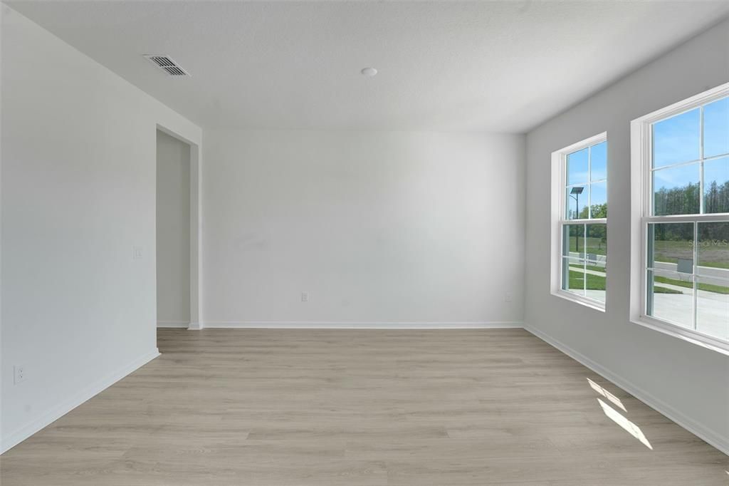 For Sale: $609,990 (5 beds, 3 baths, 3550 Square Feet)