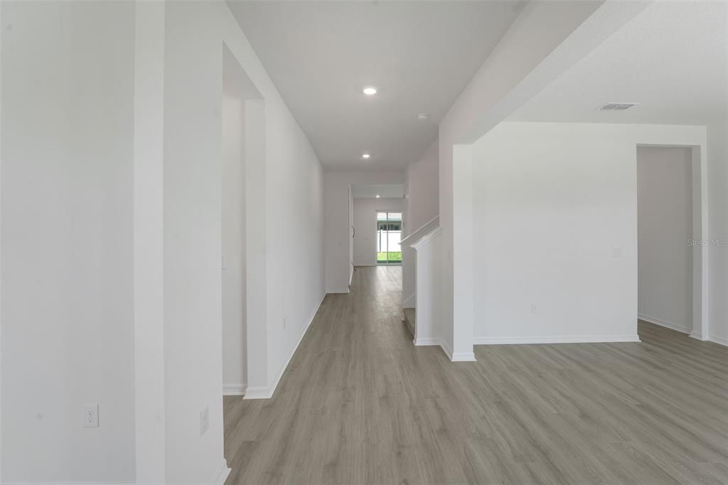 For Sale: $609,990 (5 beds, 3 baths, 3550 Square Feet)