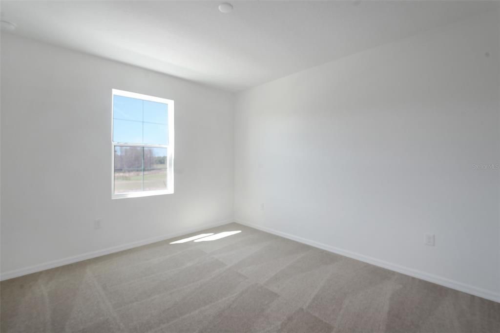 For Sale: $609,990 (5 beds, 3 baths, 3550 Square Feet)