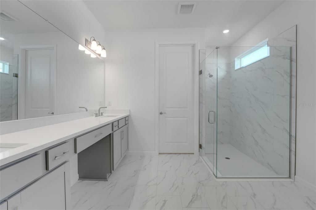 For Sale: $609,990 (5 beds, 3 baths, 3550 Square Feet)