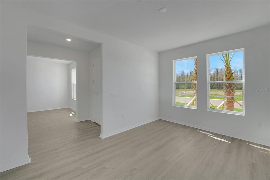 For Sale: $609,990 (5 beds, 3 baths, 3550 Square Feet)