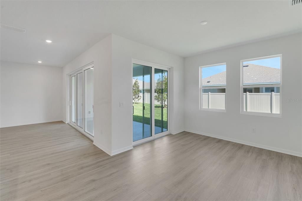 For Sale: $609,990 (5 beds, 3 baths, 3550 Square Feet)