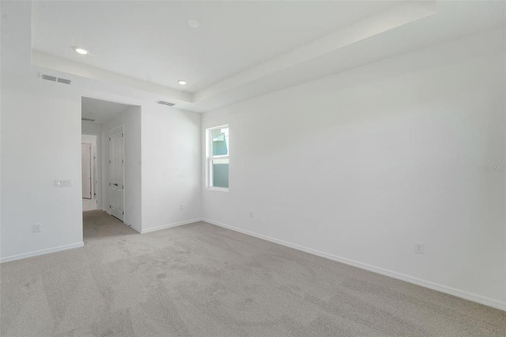 For Sale: $609,990 (5 beds, 3 baths, 3550 Square Feet)