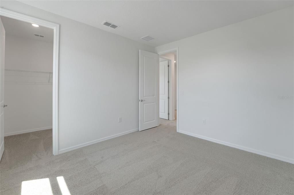 For Sale: $609,990 (5 beds, 3 baths, 3550 Square Feet)