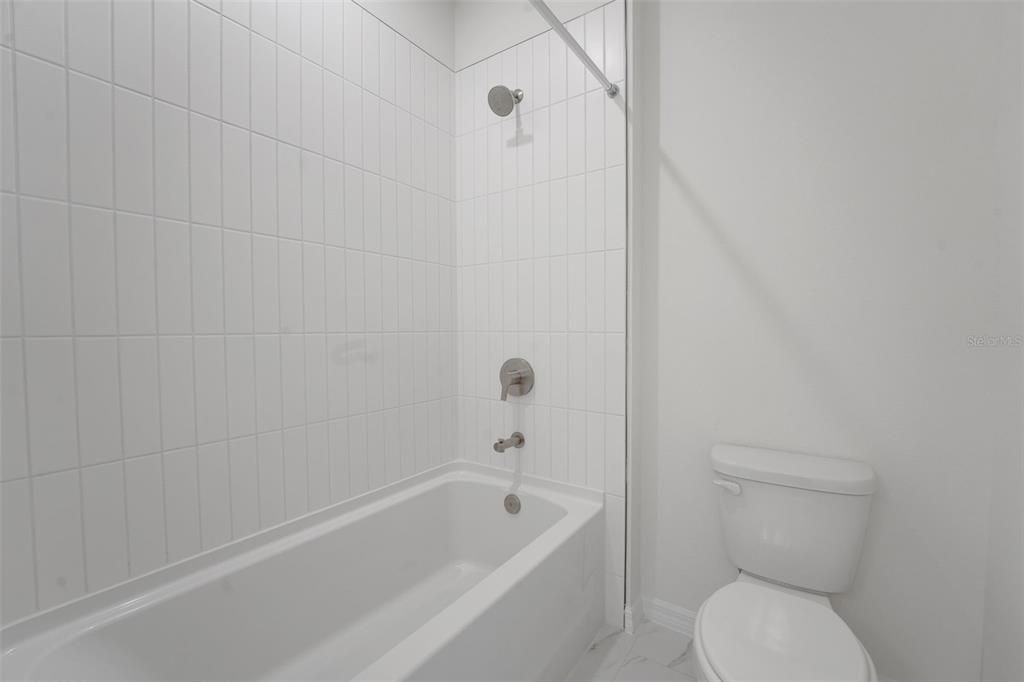 For Sale: $609,990 (5 beds, 3 baths, 3550 Square Feet)