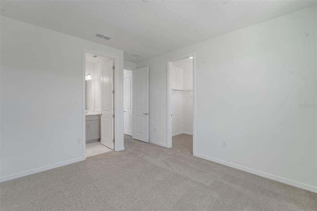 For Sale: $609,990 (5 beds, 3 baths, 3550 Square Feet)