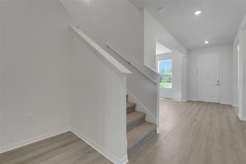 For Sale: $609,990 (5 beds, 3 baths, 3550 Square Feet)
