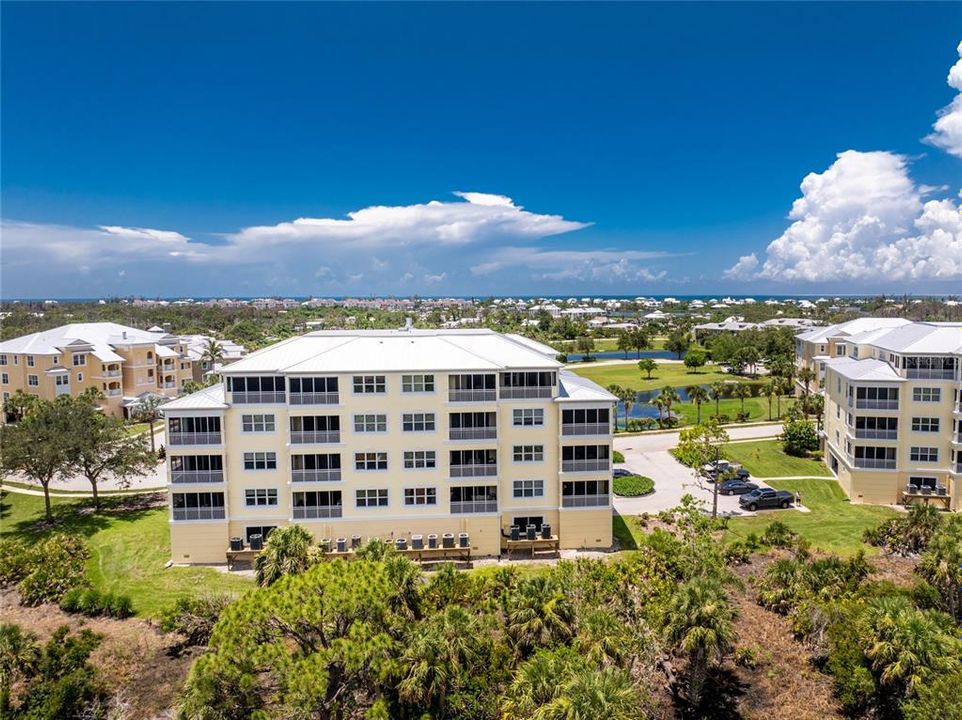 Active With Contract: $259,900 (3 beds, 2 baths, 1729 Square Feet)