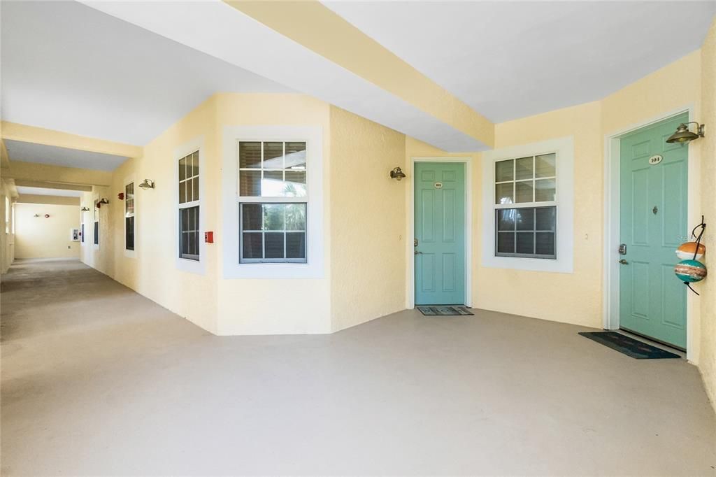 Active With Contract: $259,900 (3 beds, 2 baths, 1729 Square Feet)