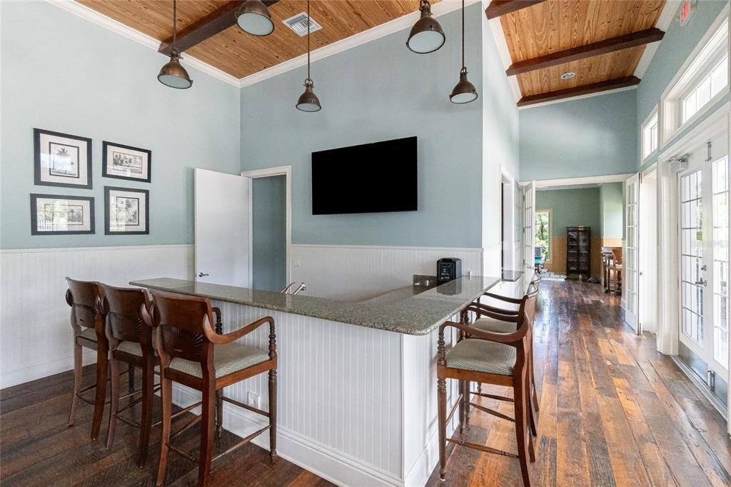 Active With Contract: $259,900 (3 beds, 2 baths, 1729 Square Feet)