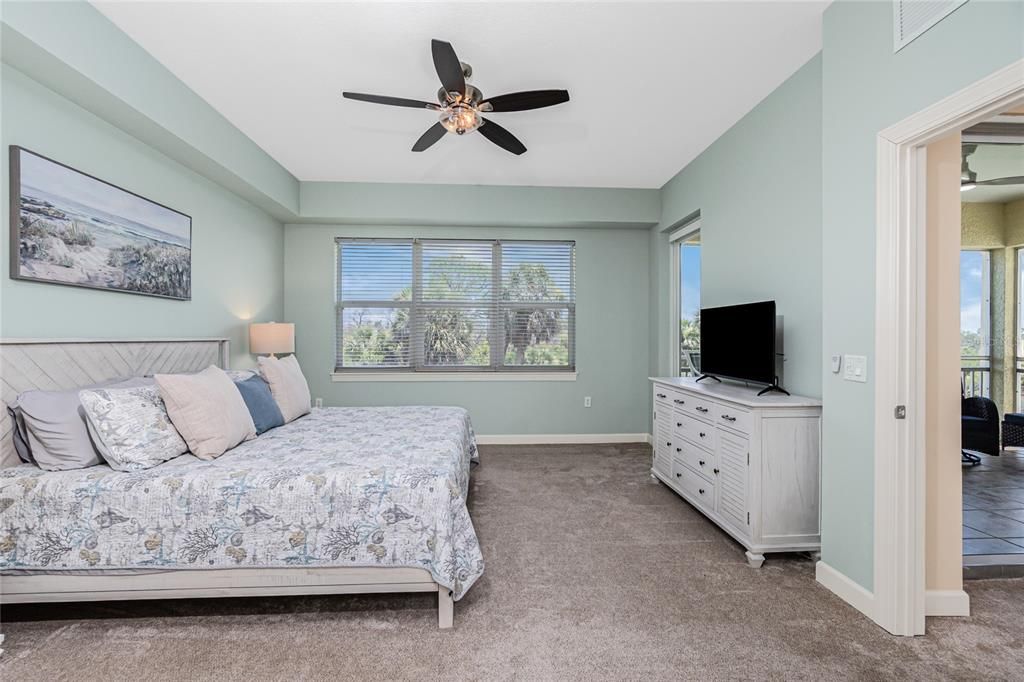 Active With Contract: $259,900 (3 beds, 2 baths, 1729 Square Feet)
