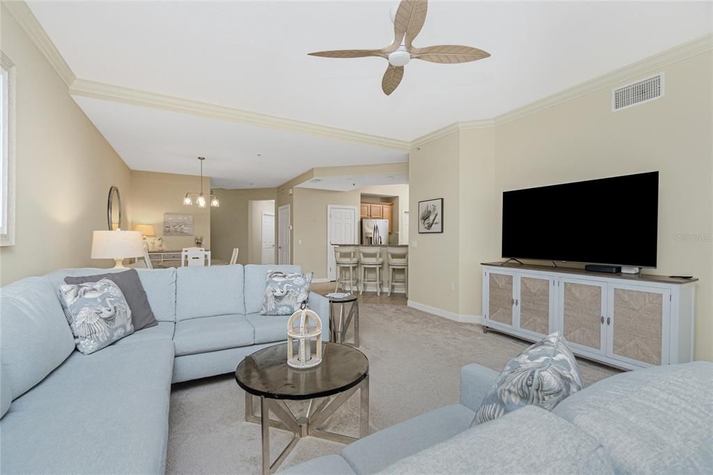 Active With Contract: $259,900 (3 beds, 2 baths, 1729 Square Feet)