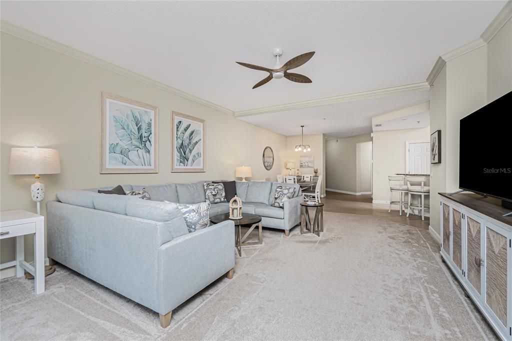 Active With Contract: $259,900 (3 beds, 2 baths, 1729 Square Feet)