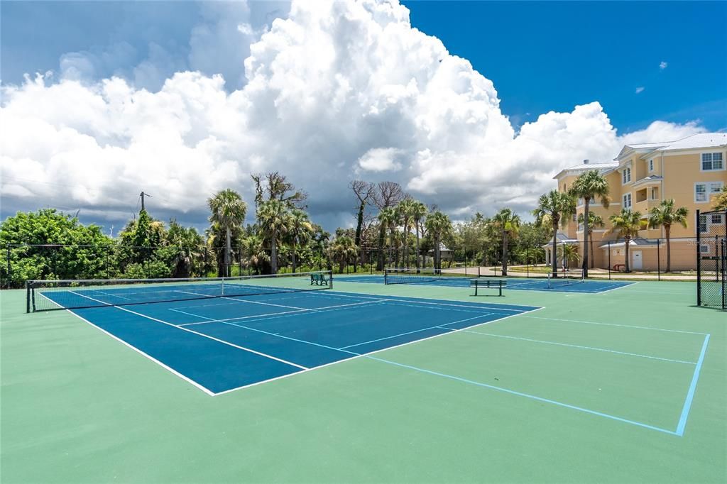 Active With Contract: $259,900 (3 beds, 2 baths, 1729 Square Feet)
