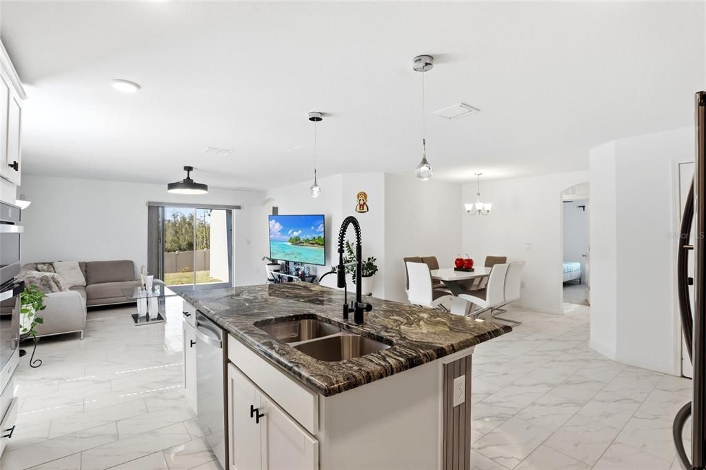 Active With Contract: $280,000 (4 beds, 3 baths, 2121 Square Feet)