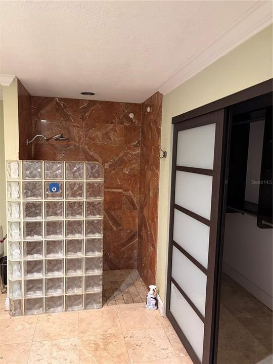 Под контрактом: $299,900 (3 спален, 2 ванн, 1560 Квадратных фут)