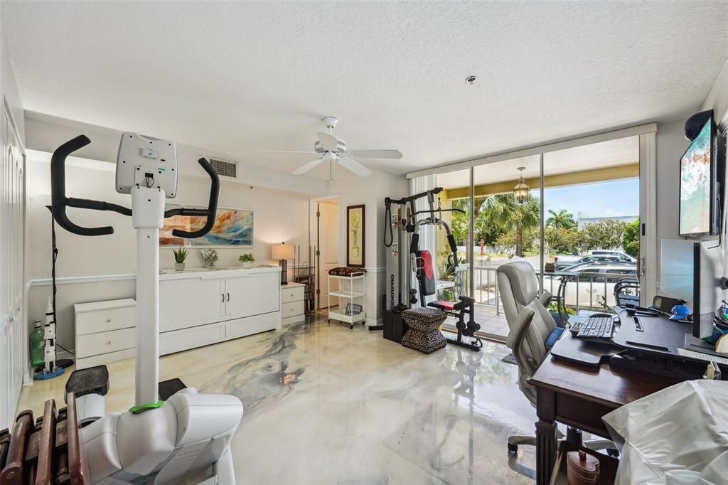 En Venta: $569,999 (3 camas, 3 baños, 2236 Pies cuadrados)