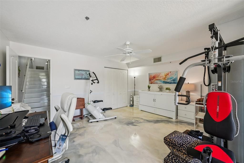 En Venta: $569,999 (3 camas, 3 baños, 2236 Pies cuadrados)