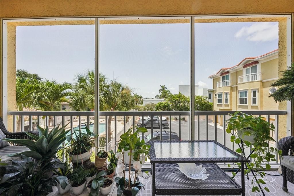 En Venta: $569,999 (3 camas, 3 baños, 2236 Pies cuadrados)