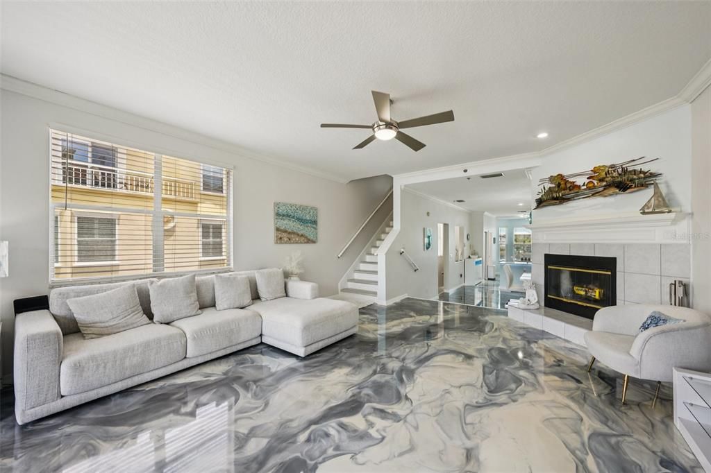 En Venta: $569,999 (3 camas, 3 baños, 2236 Pies cuadrados)