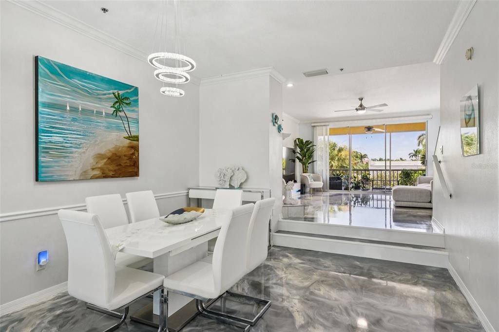 En Venta: $569,999 (3 camas, 3 baños, 2236 Pies cuadrados)
