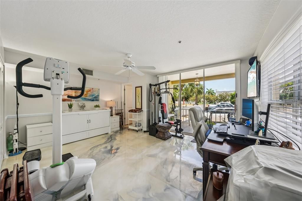 En Venta: $569,999 (3 camas, 3 baños, 2236 Pies cuadrados)