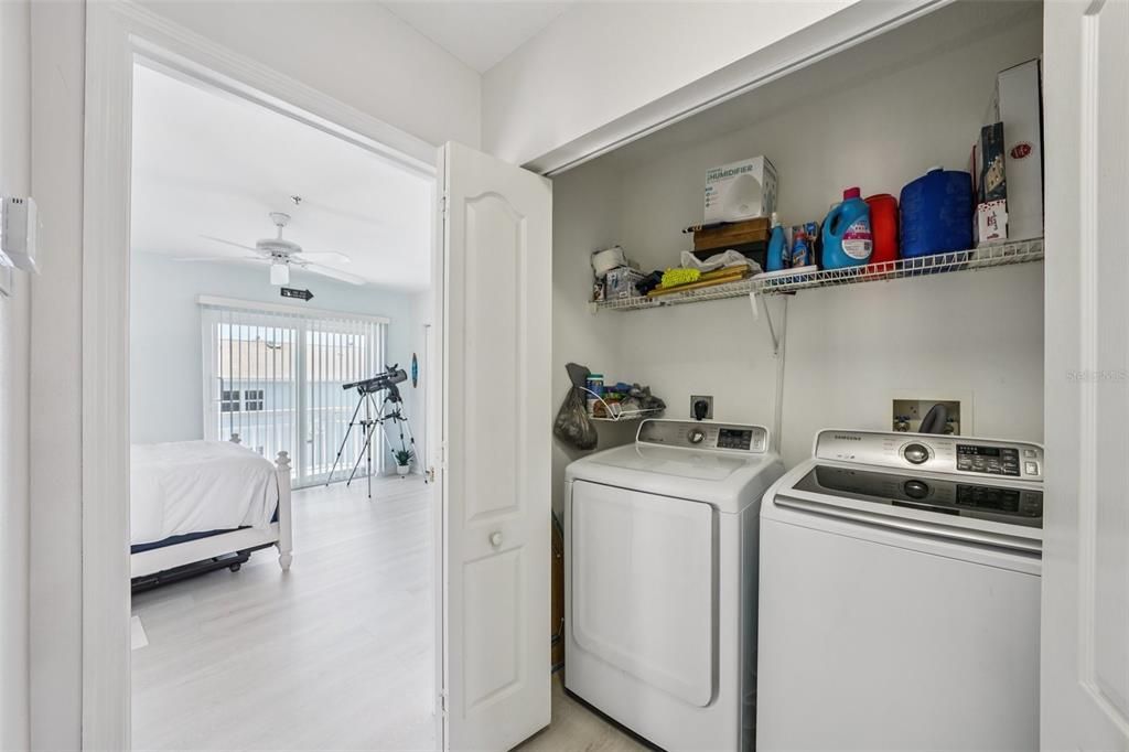 En Venta: $569,999 (3 camas, 3 baños, 2236 Pies cuadrados)