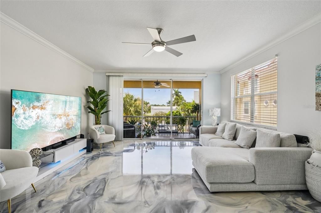 En Venta: $569,999 (3 camas, 3 baños, 2236 Pies cuadrados)