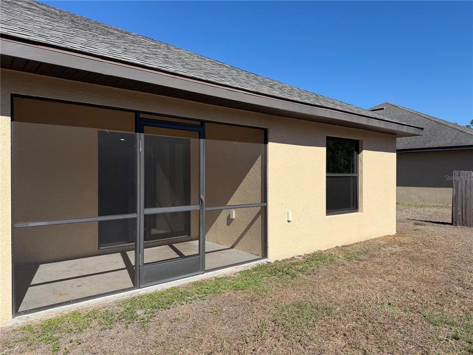 For Rent: $1,900 (3 beds, 2 baths, 1190 Square Feet)