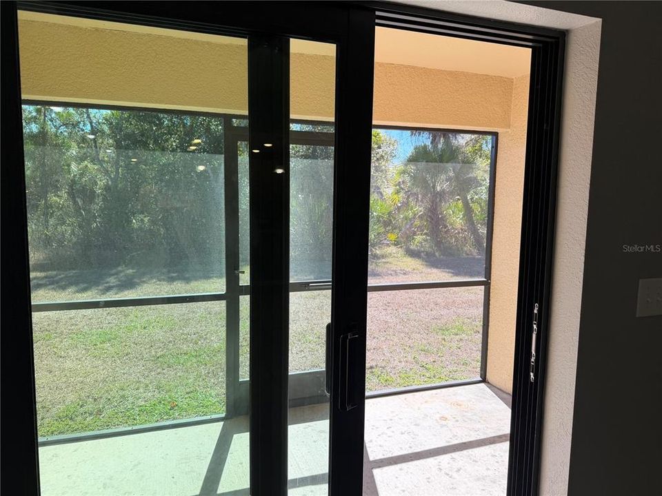 For Rent: $1,900 (3 beds, 2 baths, 1190 Square Feet)