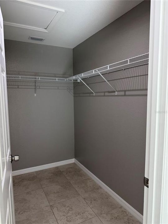 For Rent: $1,900 (3 beds, 2 baths, 1190 Square Feet)