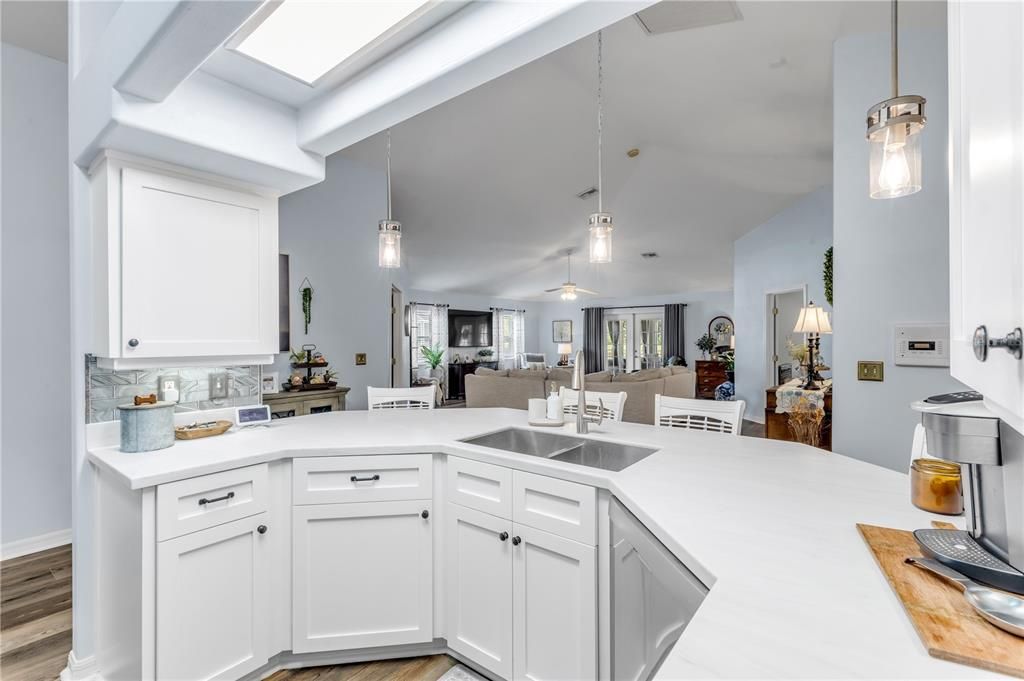 Activo con contrato: $459,900 (3 camas, 2 baños, 1869 Pies cuadrados)