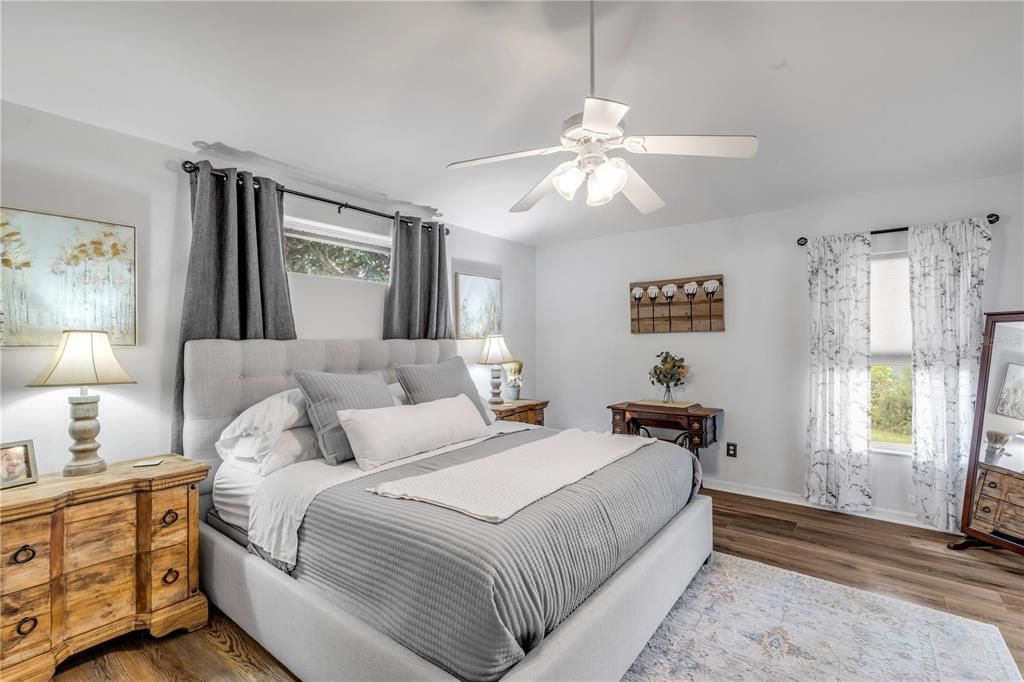 Activo con contrato: $459,900 (3 camas, 2 baños, 1869 Pies cuadrados)