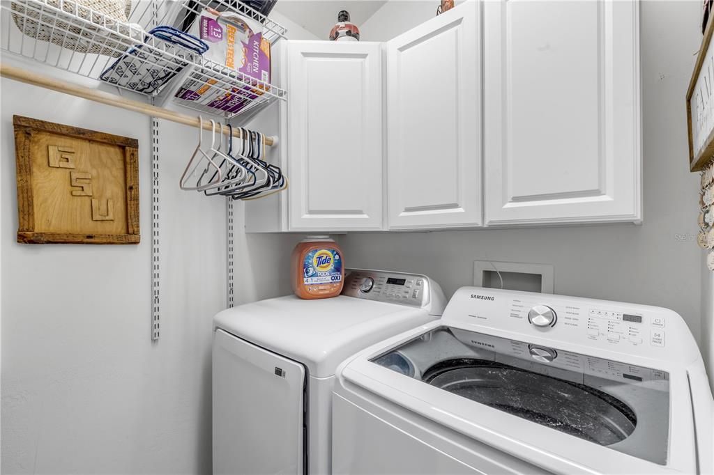 Activo con contrato: $459,900 (3 camas, 2 baños, 1869 Pies cuadrados)