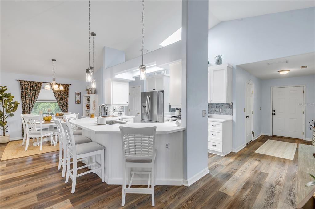 Activo con contrato: $459,900 (3 camas, 2 baños, 1869 Pies cuadrados)