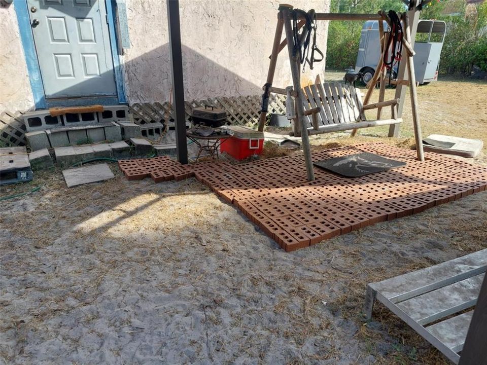 For Sale: $280,000 (3 beds, 1 baths, 1288 Square Feet)
