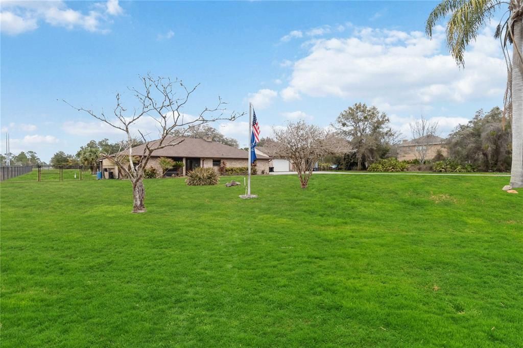 En Venta: $795,000 (4 camas, 3 baños, 2717 Pies cuadrados)