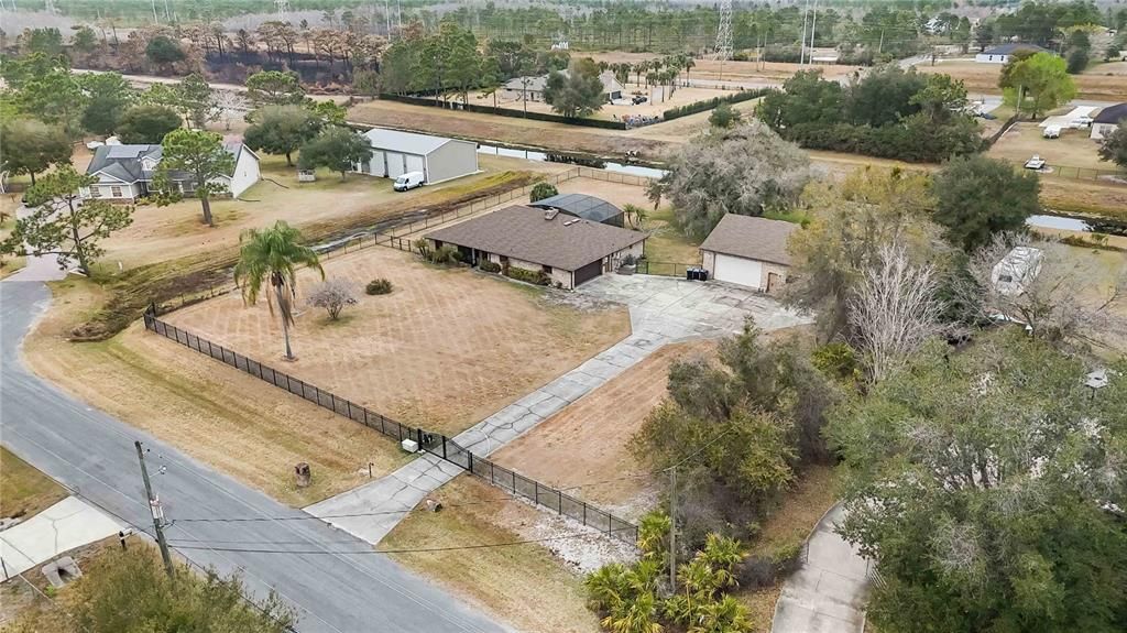 En Venta: $795,000 (4 camas, 3 baños, 2717 Pies cuadrados)