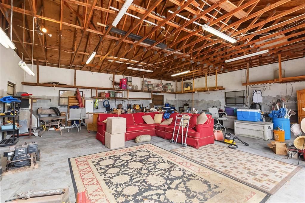 En Venta: $795,000 (4 camas, 3 baños, 2717 Pies cuadrados)