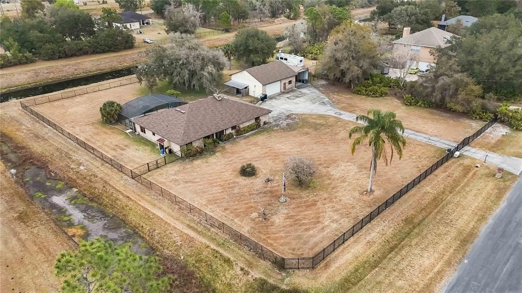 En Venta: $795,000 (4 camas, 3 baños, 2717 Pies cuadrados)