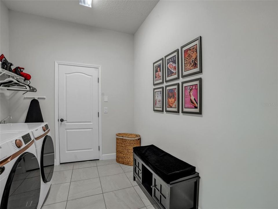Active With Contract: $700,000 (4 beds, 3 baths, 3100 Square Feet)
