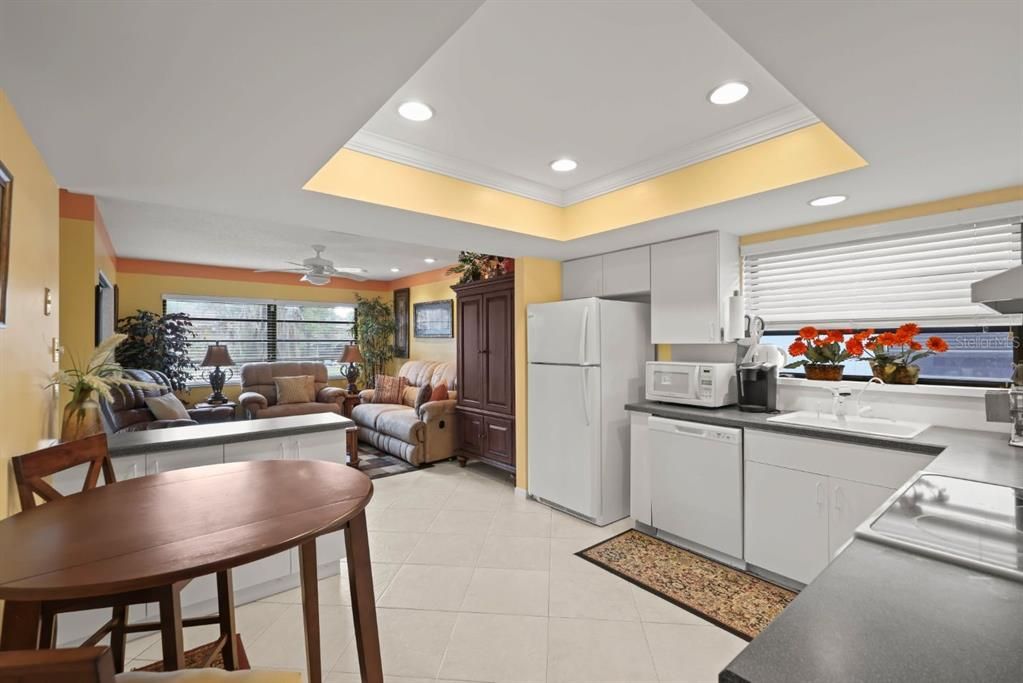 For Sale: $499,000 (2 beds, 2 baths, 1697 Square Feet)