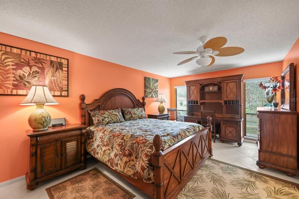 For Sale: $499,000 (2 beds, 2 baths, 1697 Square Feet)
