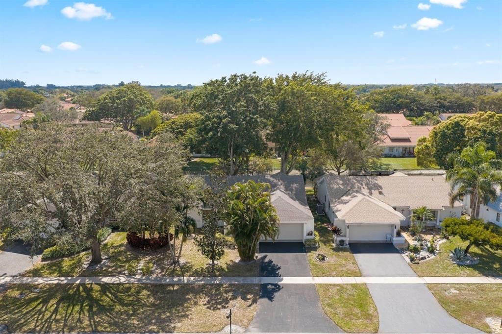 For Sale: $499,000 (2 beds, 2 baths, 1697 Square Feet)