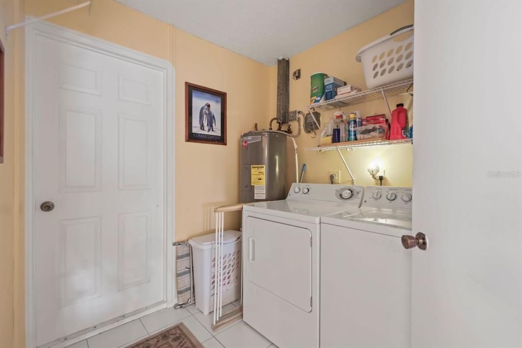For Sale: $499,000 (2 beds, 2 baths, 1697 Square Feet)