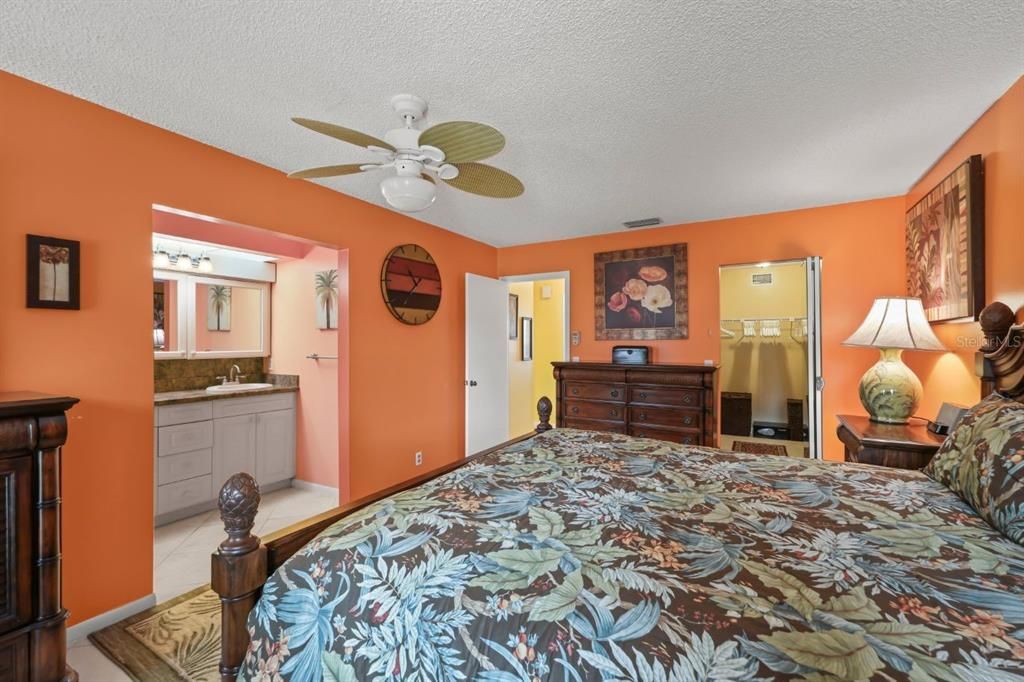 For Sale: $499,000 (2 beds, 2 baths, 1697 Square Feet)