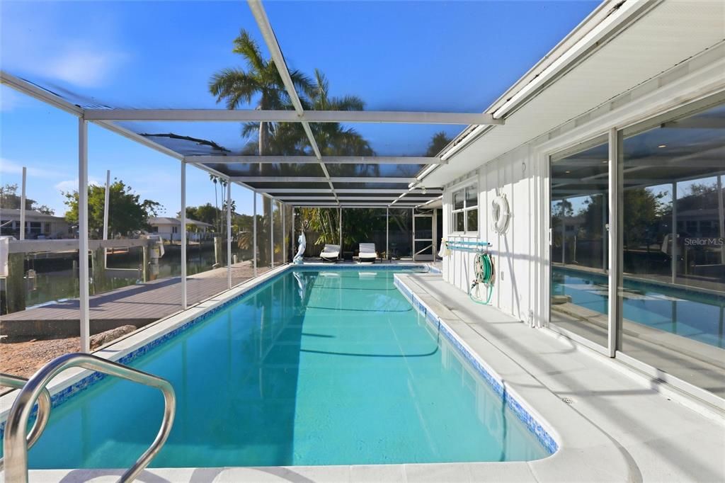 En Venta: $975,000 (3 camas, 3 baños, 1846 Pies cuadrados)