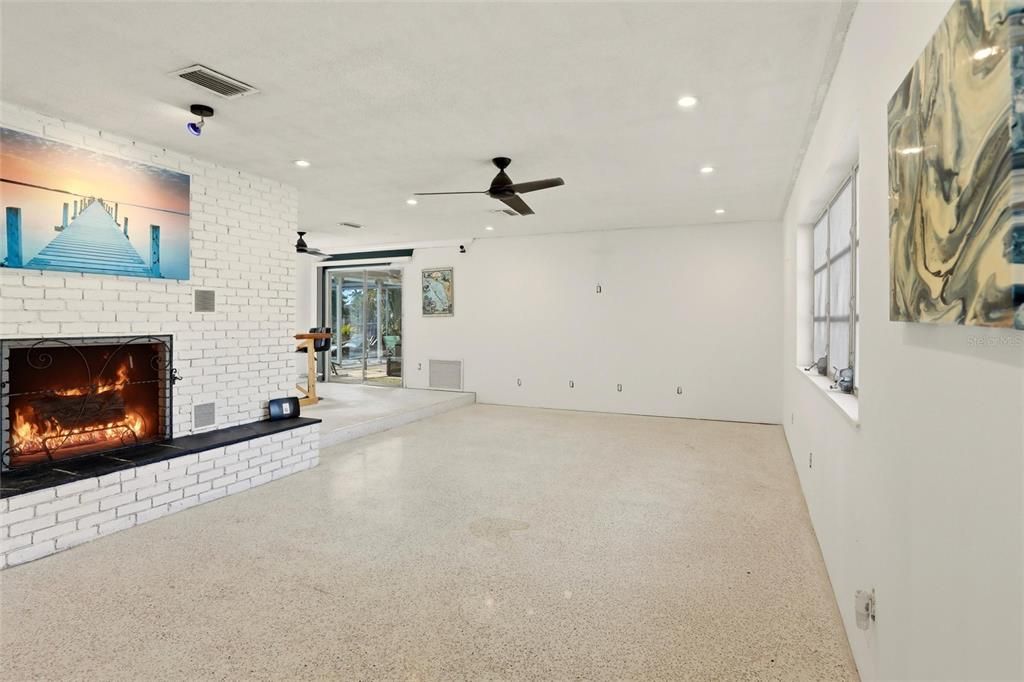 En Venta: $975,000 (3 camas, 3 baños, 1846 Pies cuadrados)